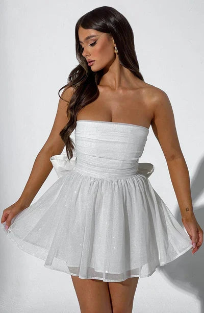 Harper - Elegant Women's Wedding Guest Dress with Strapless Neckline and Flared Skirt