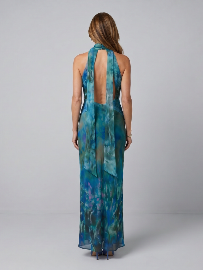 Olivia - Elegant Women's Maxi Dress with Halter Neck and Keyhole Detail