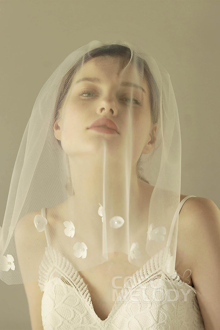 One-tier Cut Edge Tulle Shoulder Veils with Flower CV0236 - COCOMELODY