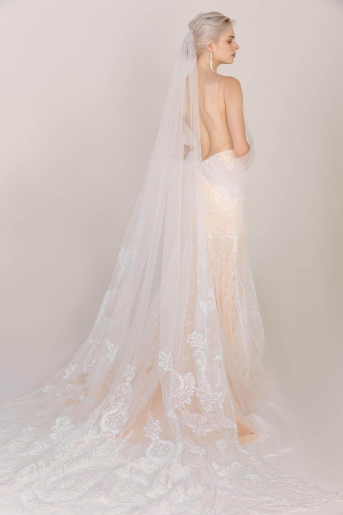 One-tier Lace Edge Tulle Cathedral Veils Appliques CV0245 - COCOMELODY
