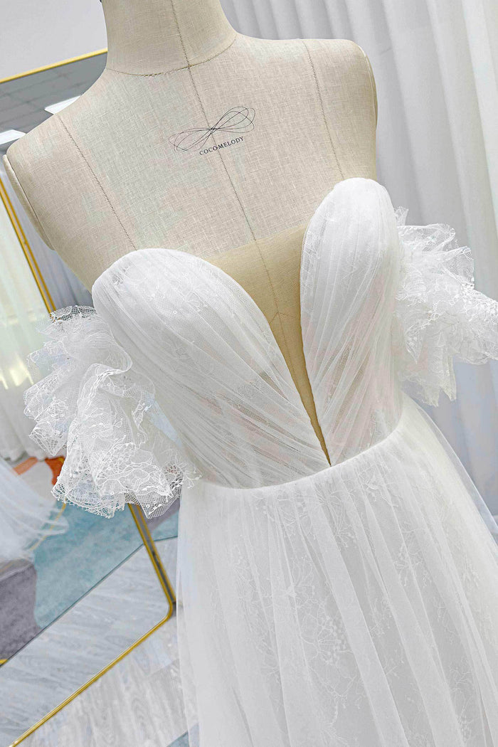 A-Line Sweep-Brush Train Lace Tulle Wedding Dress CW3285 - COCOMELODY