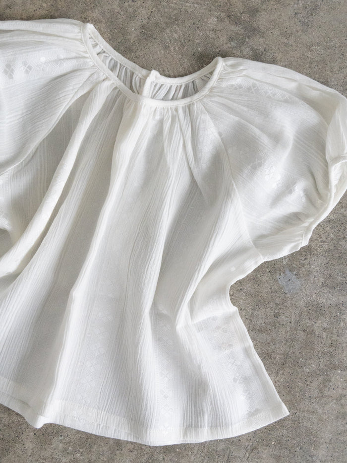 Airy gather blouse