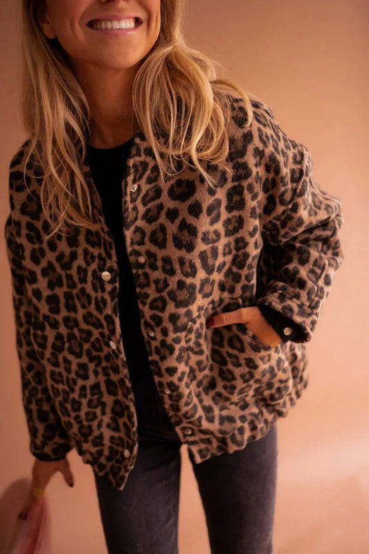 Amelia - Women's Teddy Bomber Jacket with Leopard Print Design for Fall