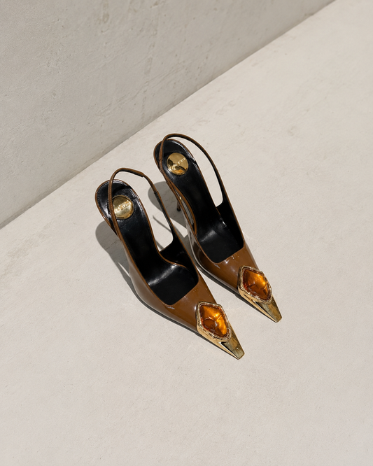 black patent slingback heels with emerald toe embellishment – ZARIA