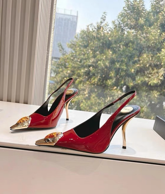 black patent slingback heels with emerald toe embellishment – ZARIA