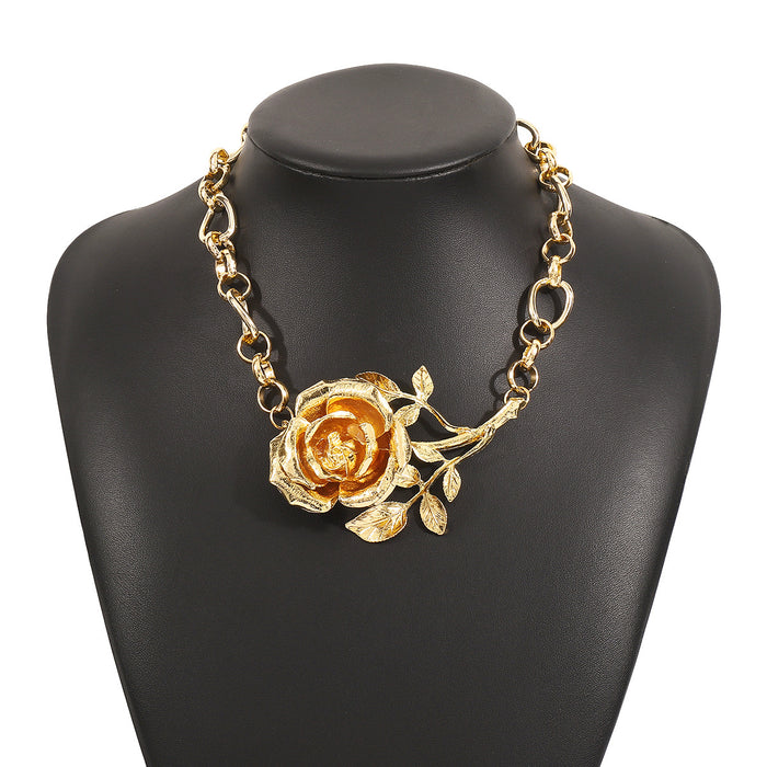 Bold floral chain necklace with sculpted rose pendant – Anasdi
