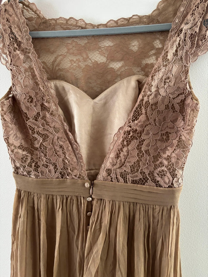 By Malina-sidenklänning NWOT