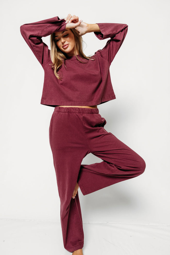 Callum 100% Mineral Washed Cotton Long Sleeve Tee in Mauve Wine