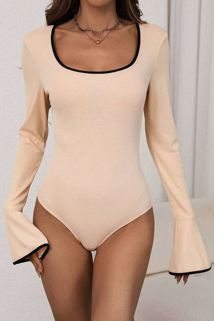 Contrast Binding Long Sleeve Bell Sleeve Bodysuit