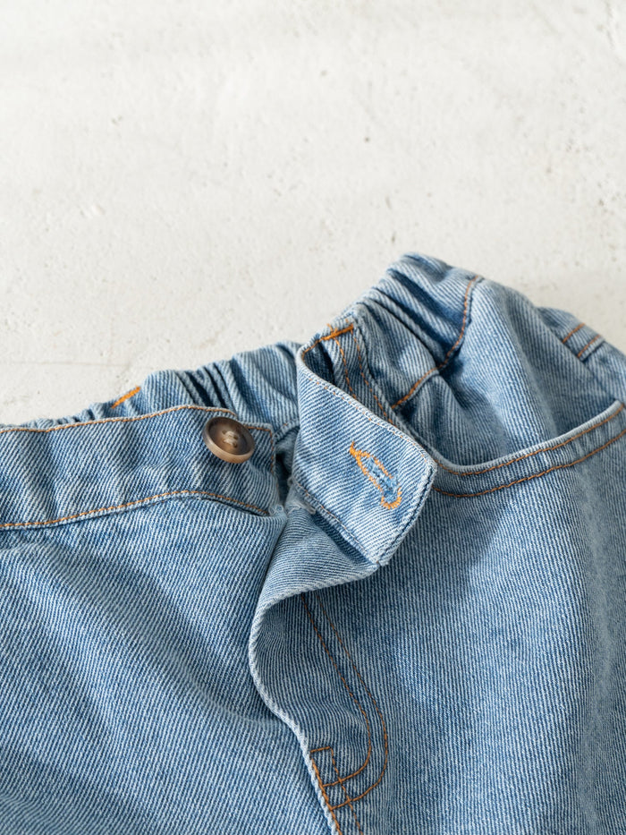 Denim ruffle shorts