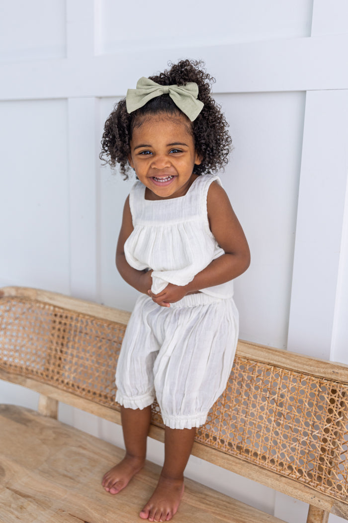 Double Gauze Off-White Solid Color Ruffled Top & Pants Set – Soft Cotton Outfit for Infants & Toddlers