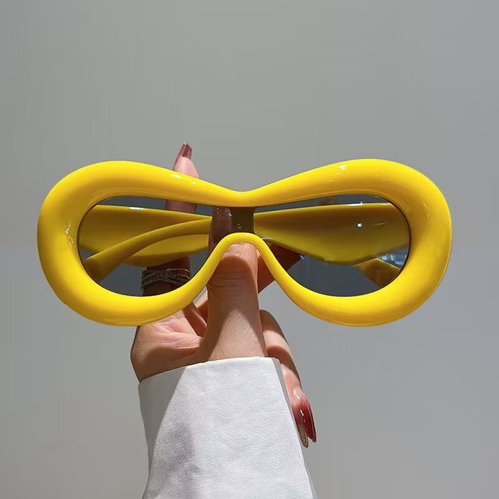 Futuristic Oval Frame Sunglasses with Bold Color Accents - Nildy