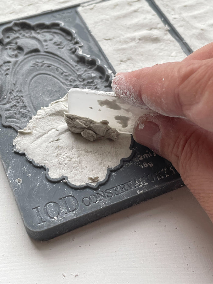 IOD -  Conservatory Labels Décor Mould