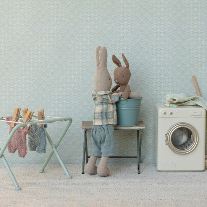 Knitted Suit, Micro