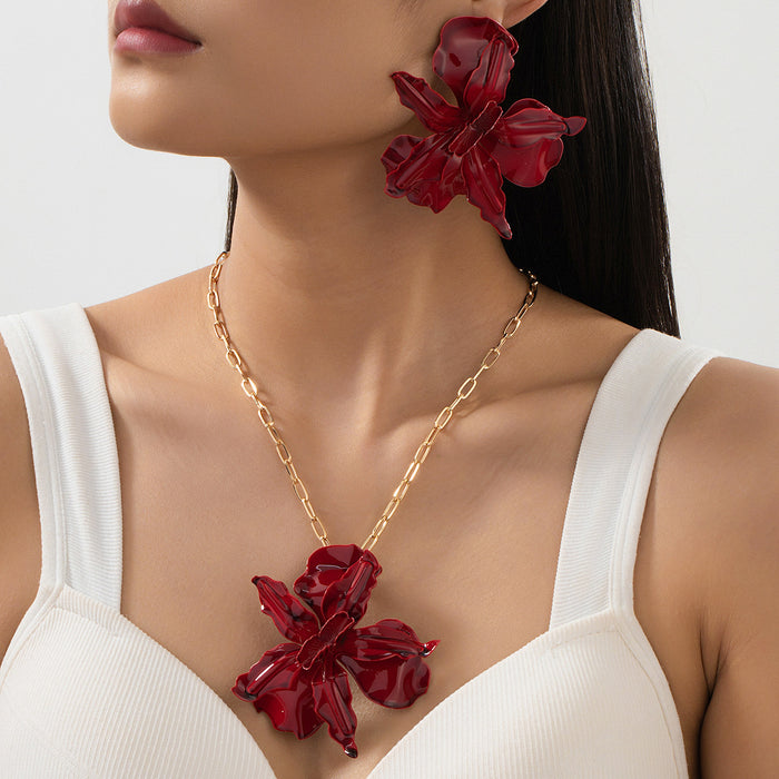 Lacquered floral necklace and earring set in sculpted red - Werti