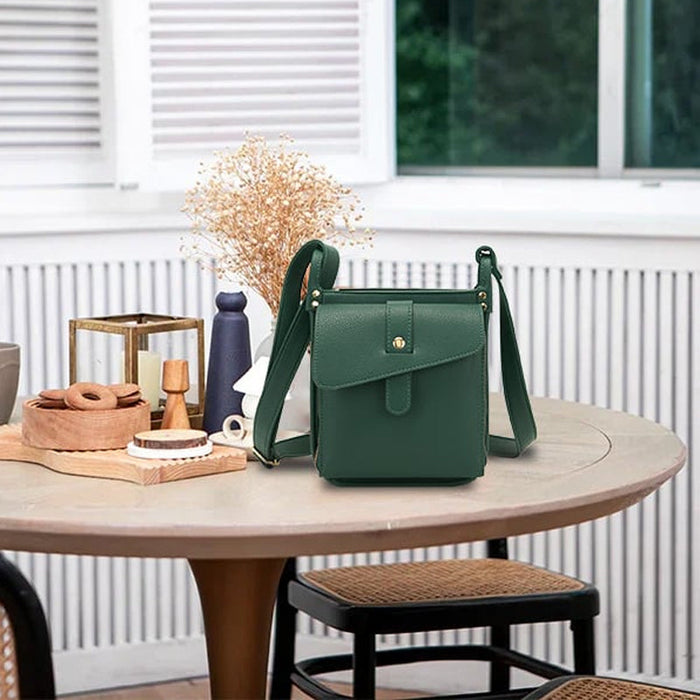 Leather shoulder bag with unique design