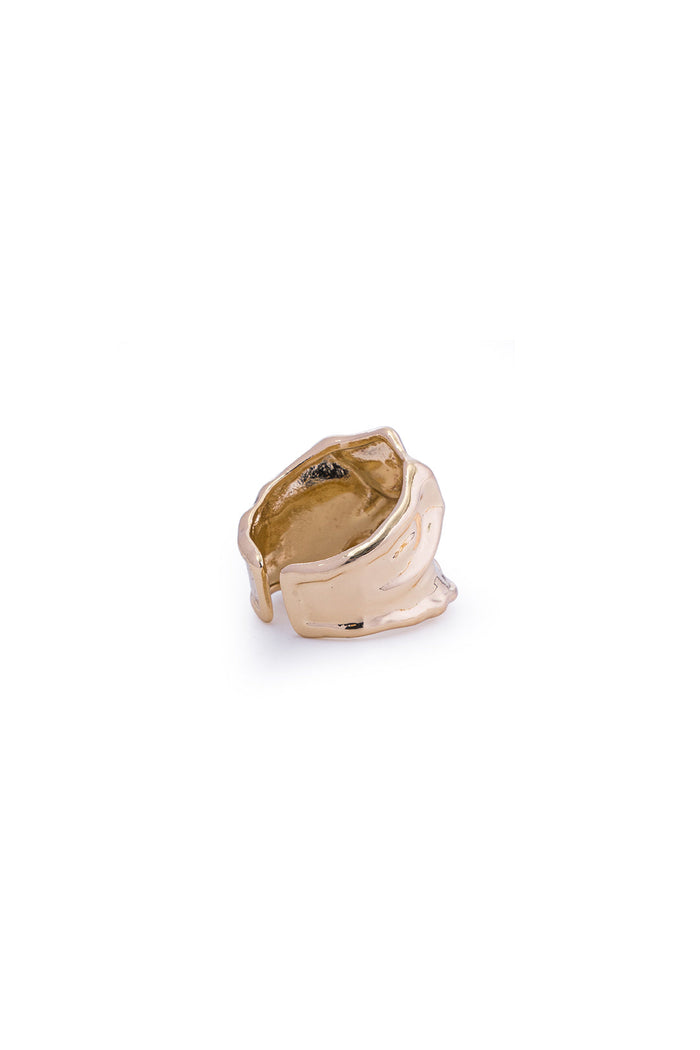 Metal Wrinkled Pearl Rings