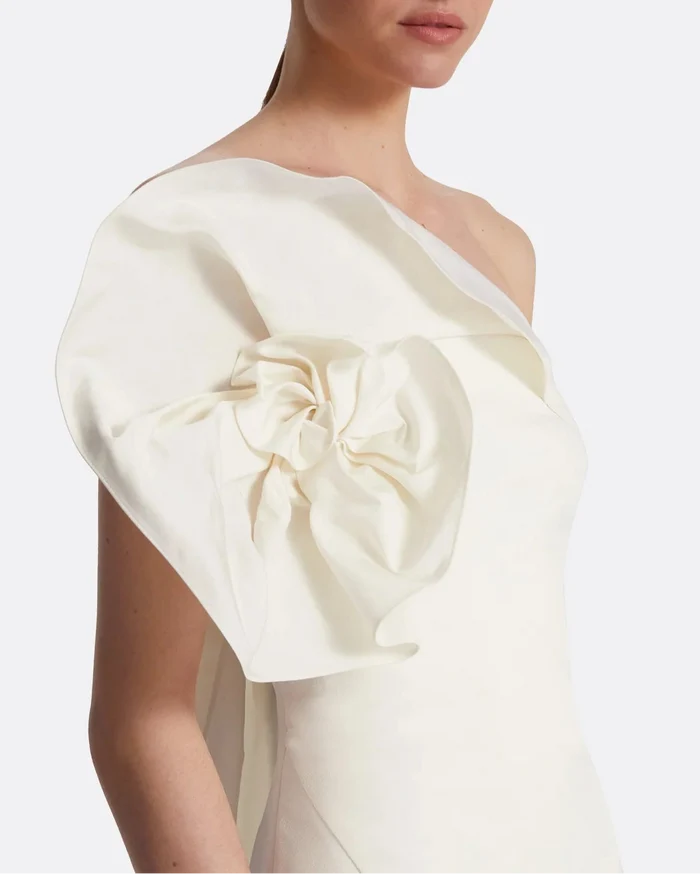 One-shoulder column gown with oversized bow - IVORY