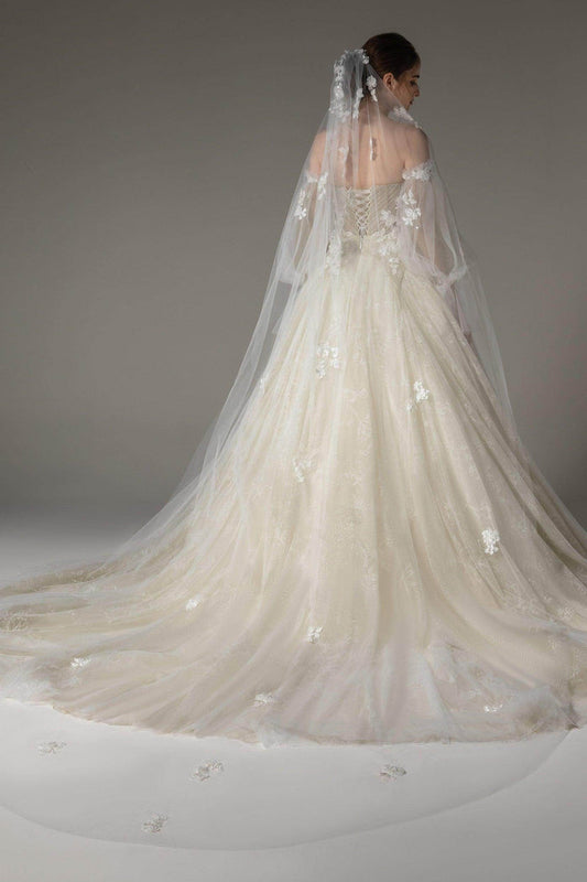 One-tier Cut Edge Tulle Chapel Veils with Appliques CV0274 - COCOMELODY