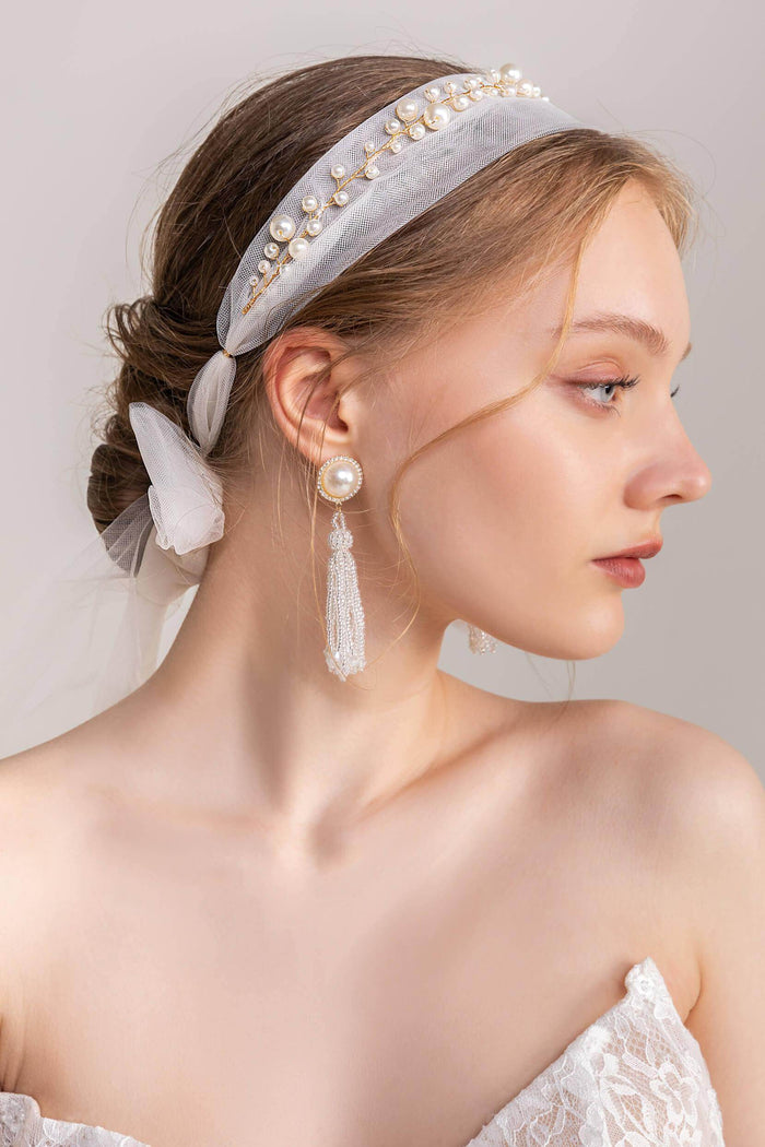 One-tier Cut Edge Tulle Shoulder Veils with Beading CV0253 - COCOMELODY