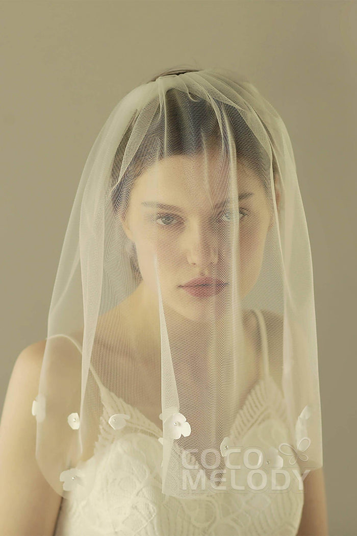 One-tier Cut Edge Tulle Shoulder Veils with Flower CV0236 - COCOMELODY