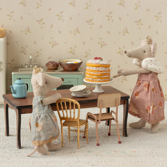 Party Cake + Stand, Mouse