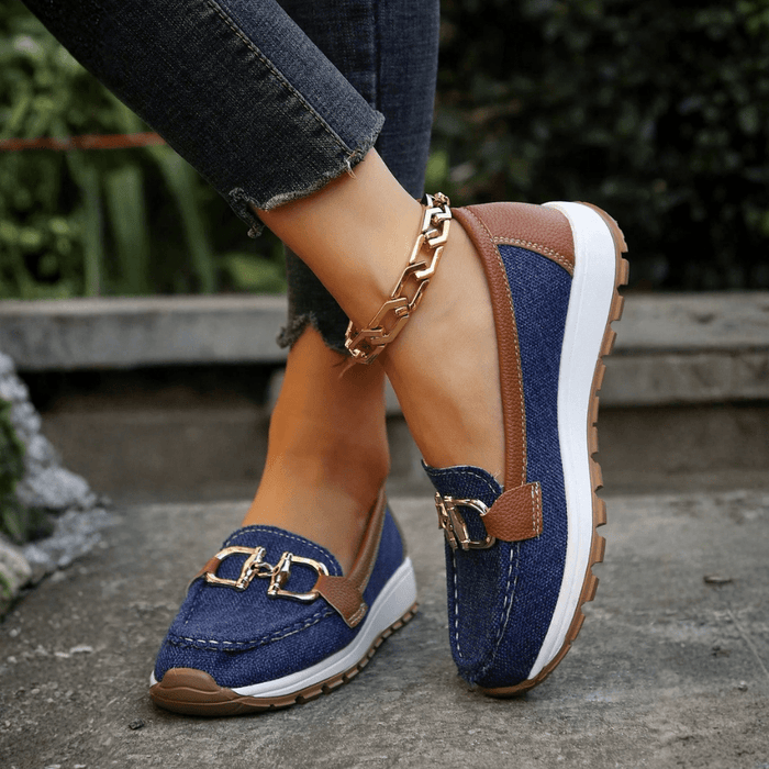 Riley - Comfy Women's Orthopedic Loafers with Chain Hardware and a Cushioned Sole