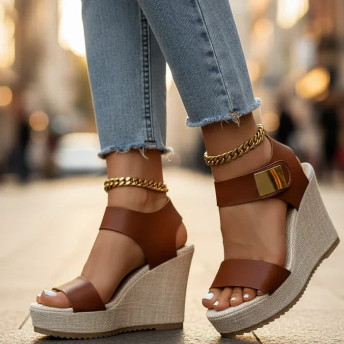 Scarlett - Chic Women's Orthopedic Platform Sandals with Ankle Strap and Gold Hardware