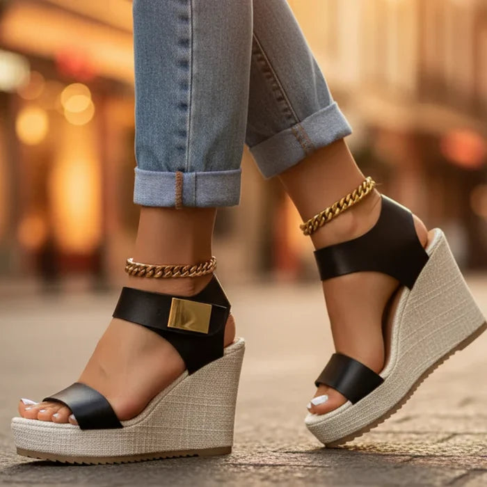 Scarlett - Chic Women's Orthopedic Platform Sandals with Ankle Strap and Gold Hardware