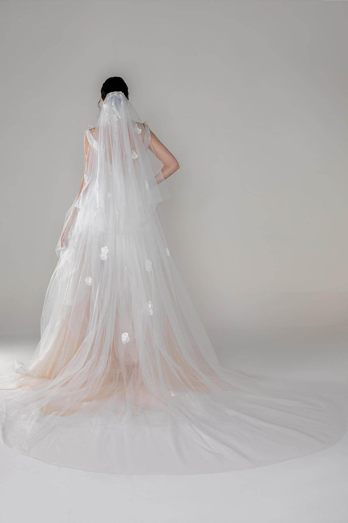 Two-tier Cut Edge Tulle Chapel Veils with Appliques Beading CV0272 - COCOMELODY