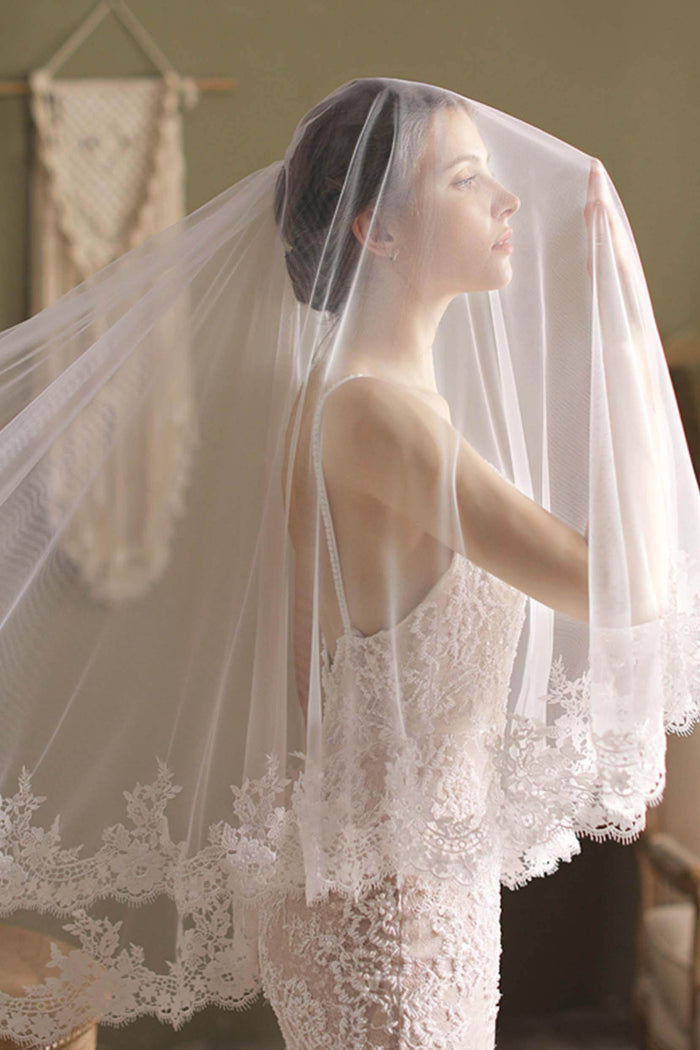Two-tier Lace Edge Tulle Lace Hip Veils with Appliques CV0293 - COCOMELODY