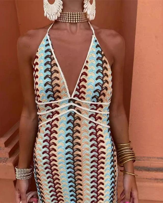 Zoe - Trendy Women's Wedding Guest Maxi Dress with Deep V Neck and Geometric Wave Print